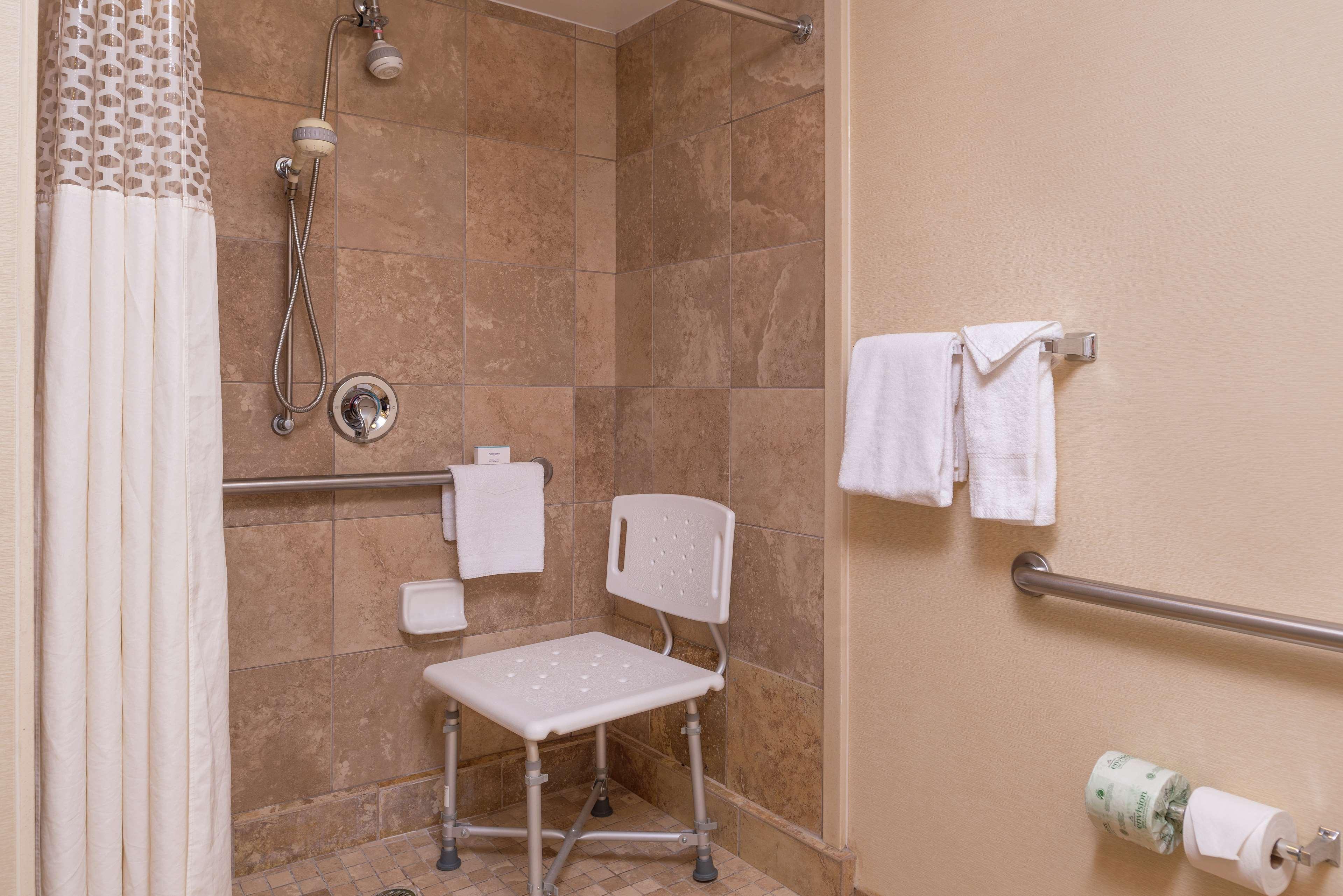 Hampton Inn & Suites Charlotte Arrowood Rd מראה חיצוני תמונה