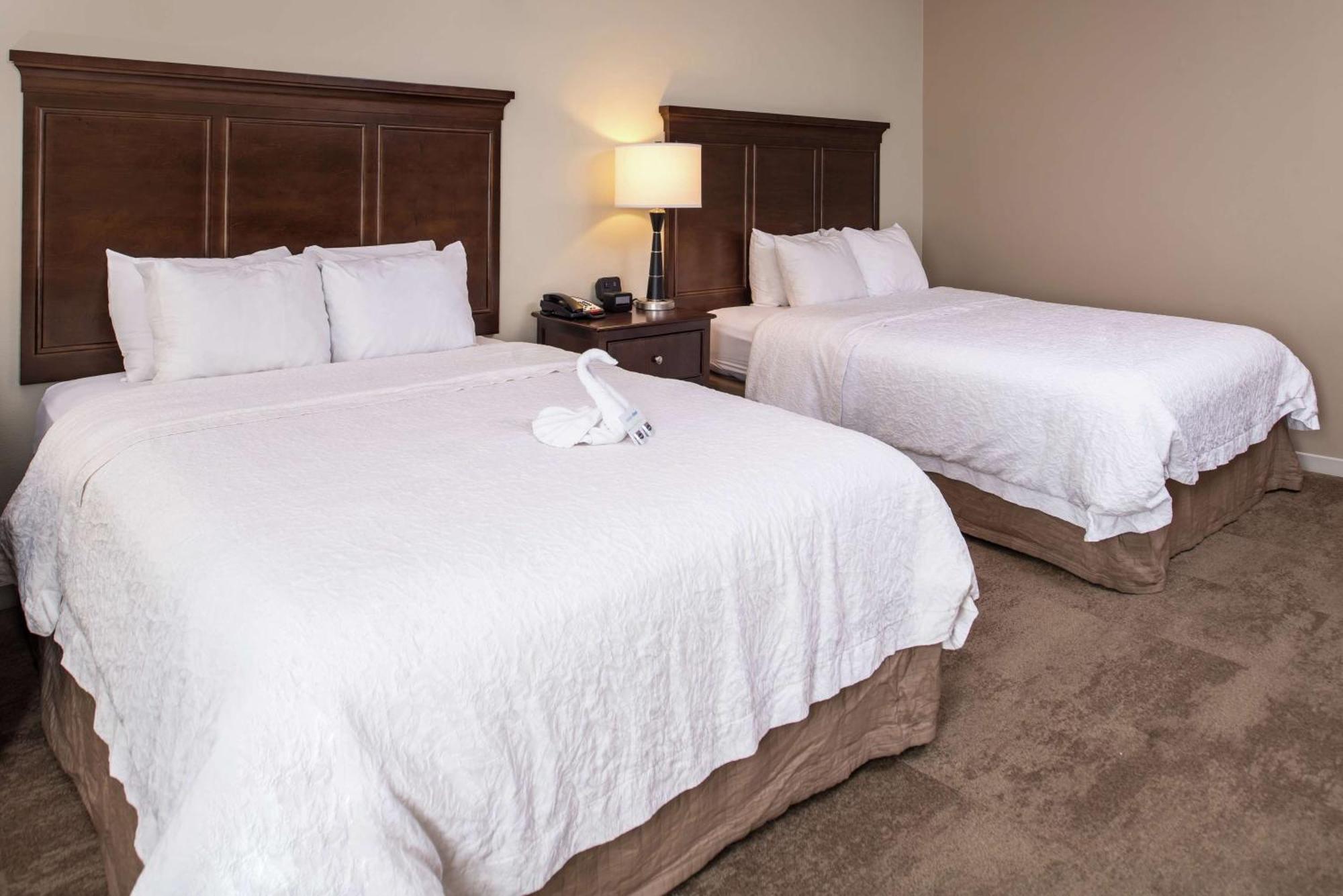 Hampton Inn & Suites Charlotte Arrowood Rd מראה חיצוני תמונה