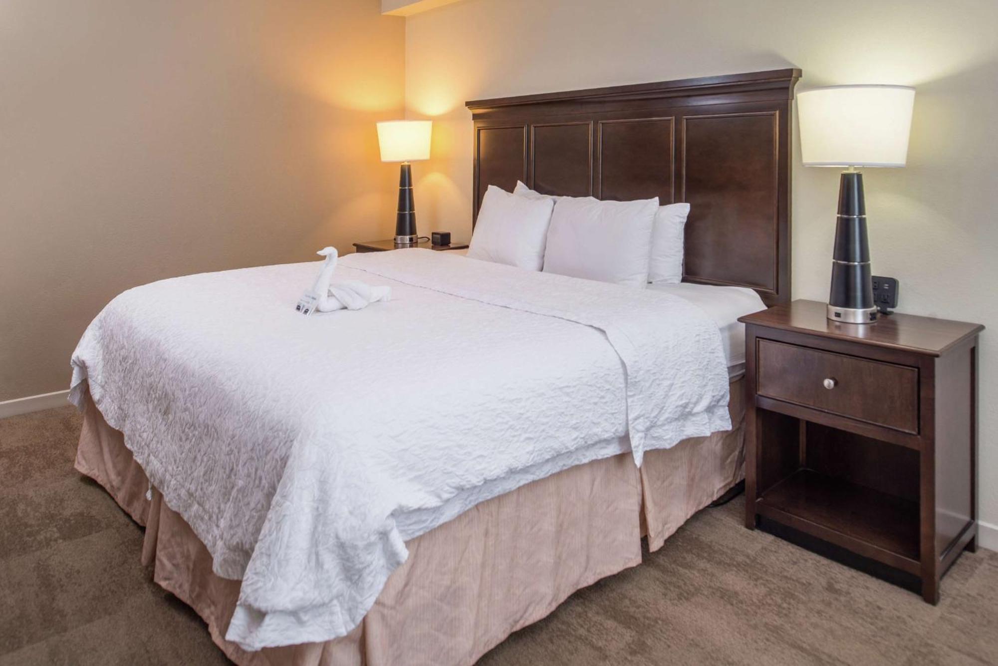 Hampton Inn & Suites Charlotte Arrowood Rd מראה חיצוני תמונה