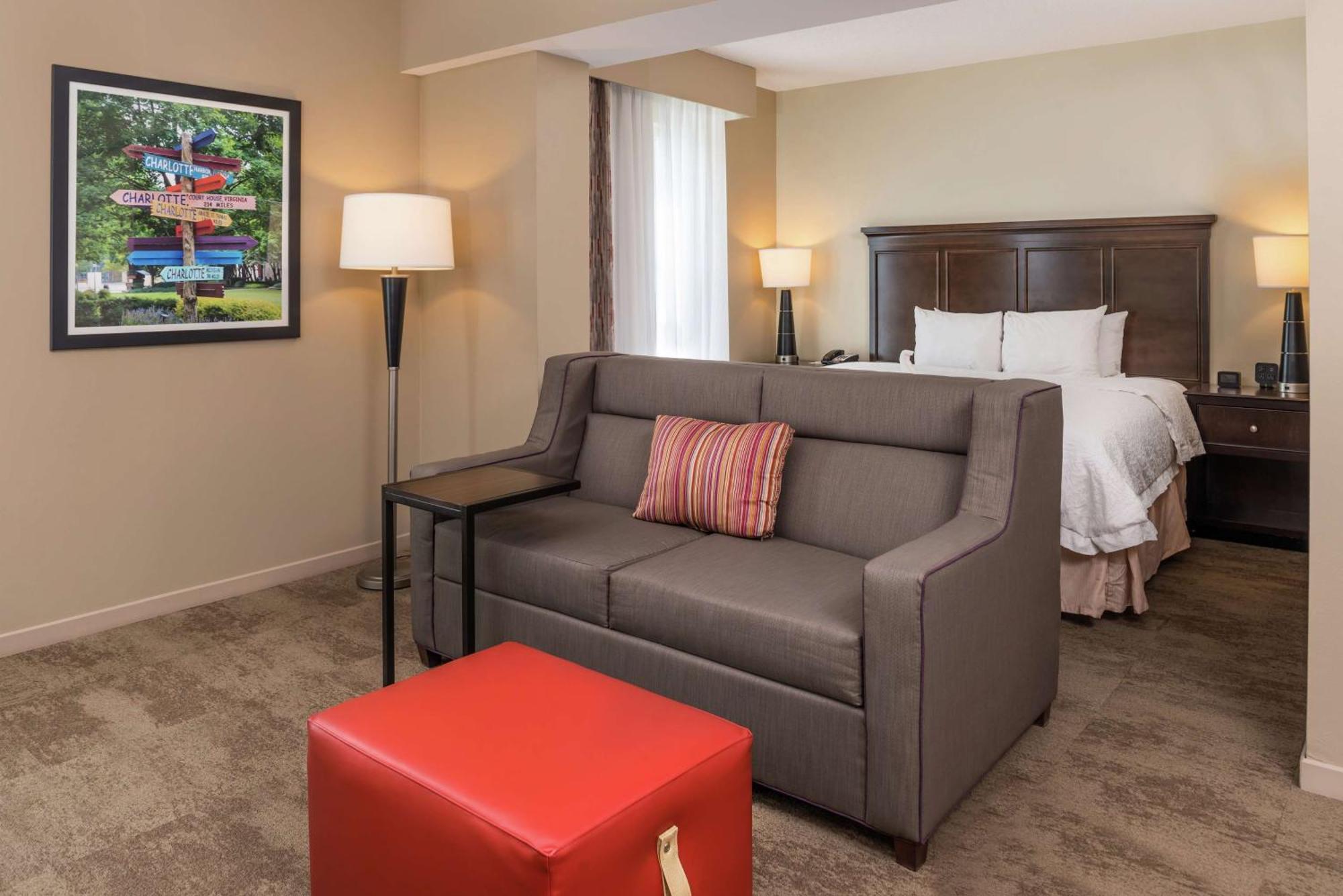 Hampton Inn & Suites Charlotte Arrowood Rd מראה חיצוני תמונה