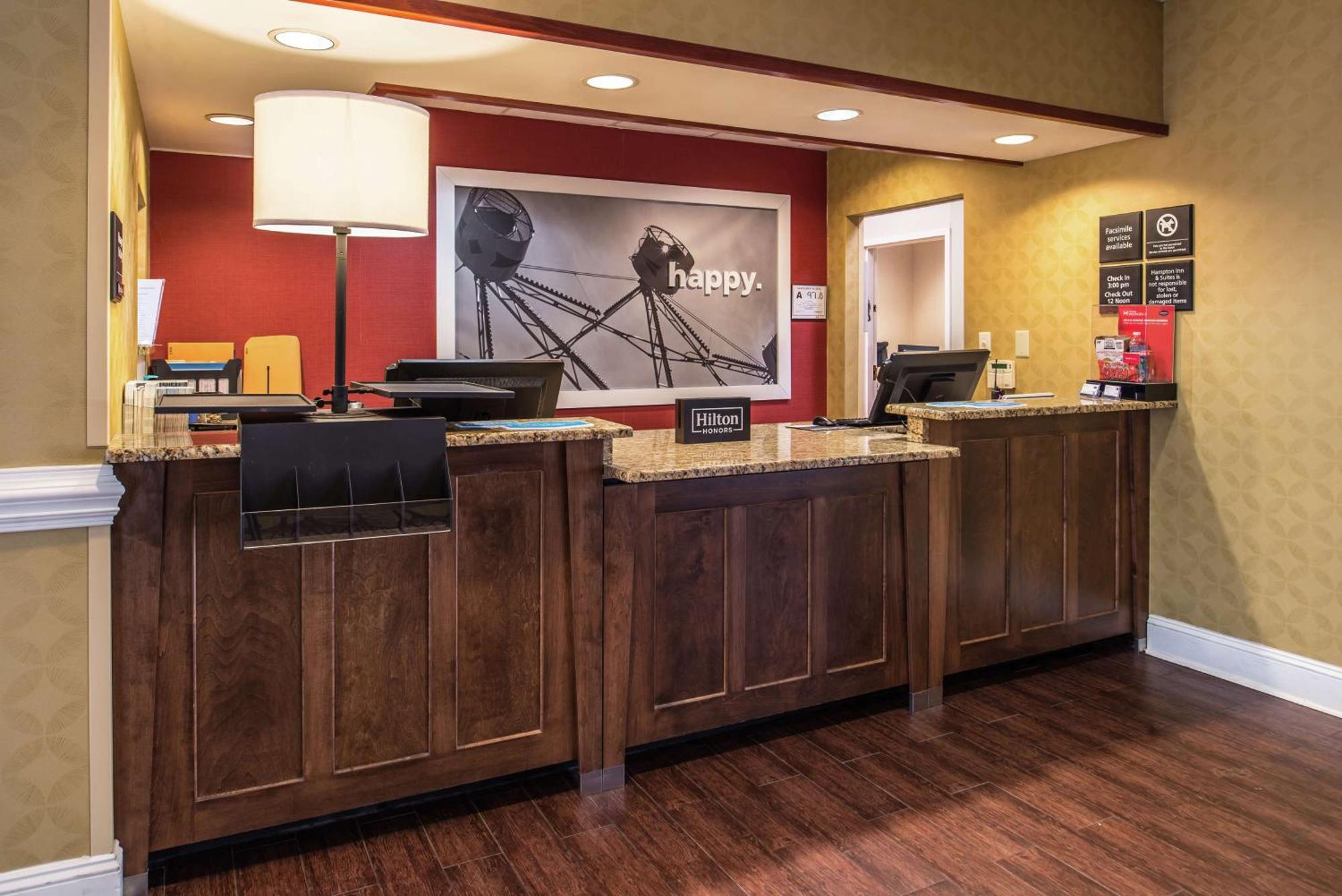 Hampton Inn & Suites Charlotte Arrowood Rd מראה חיצוני תמונה