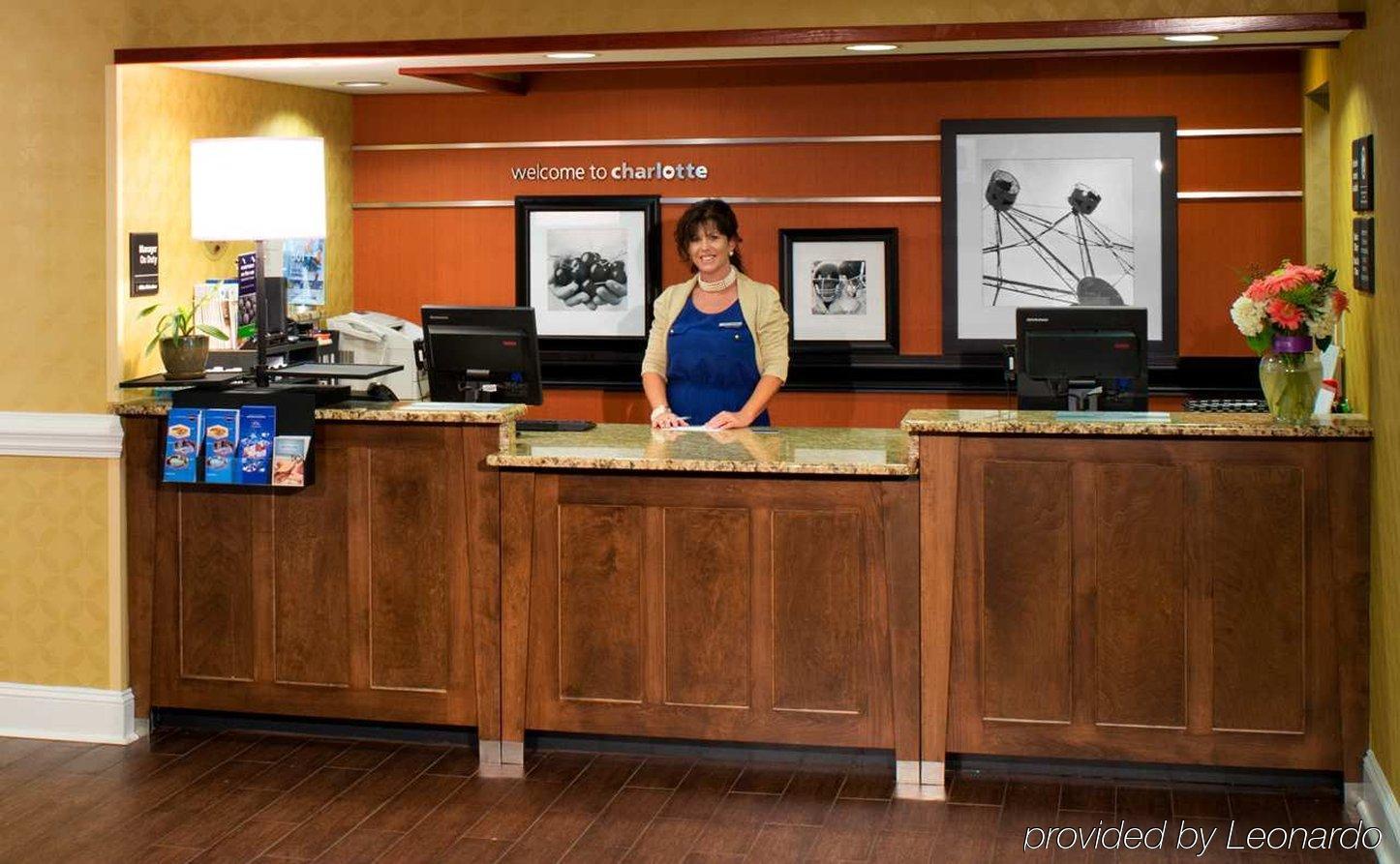 Hampton Inn & Suites Charlotte Arrowood Rd מראה פנימי תמונה